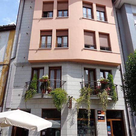 Apartamentos San Pelayo Onís Oda fotoğraf