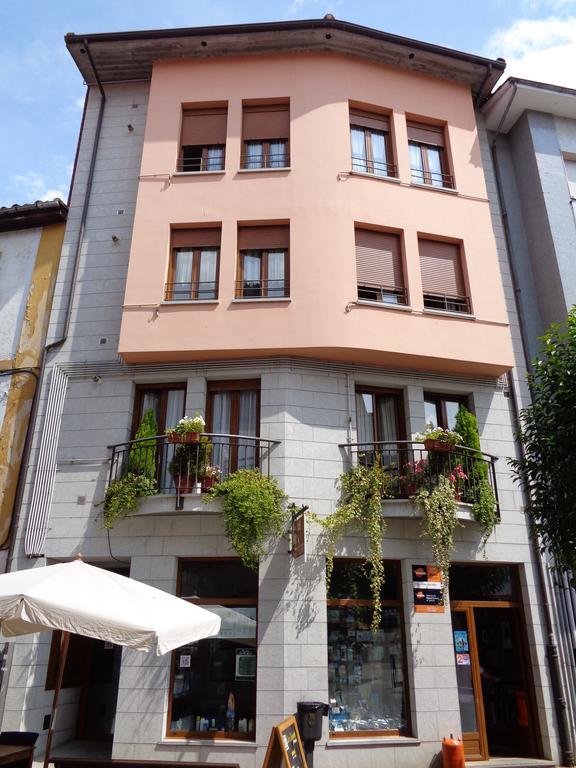 Apartamentos San Pelayo Onís Oda fotoğraf